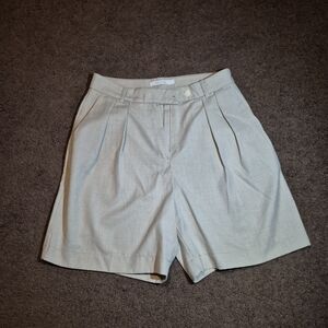 Women's Cream Shorts